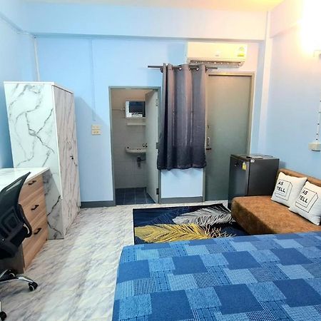 Panmanee Apartment Бангкок Екстер'єр фото