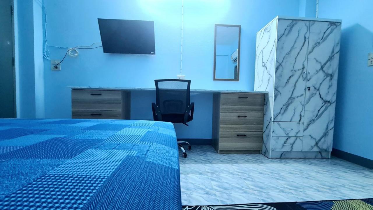 Panmanee Apartment Бангкок Екстер'єр фото