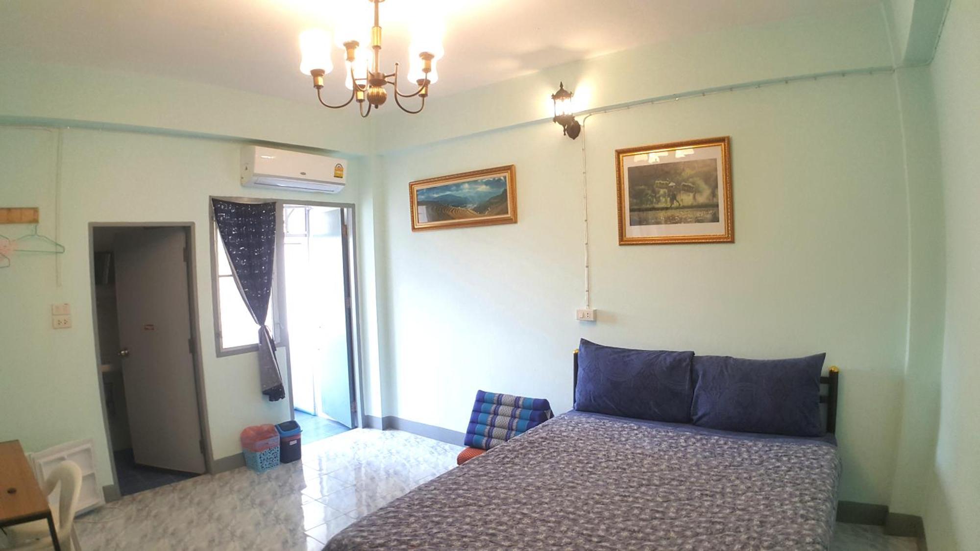 Panmanee Apartment Бангкок Екстер'єр фото