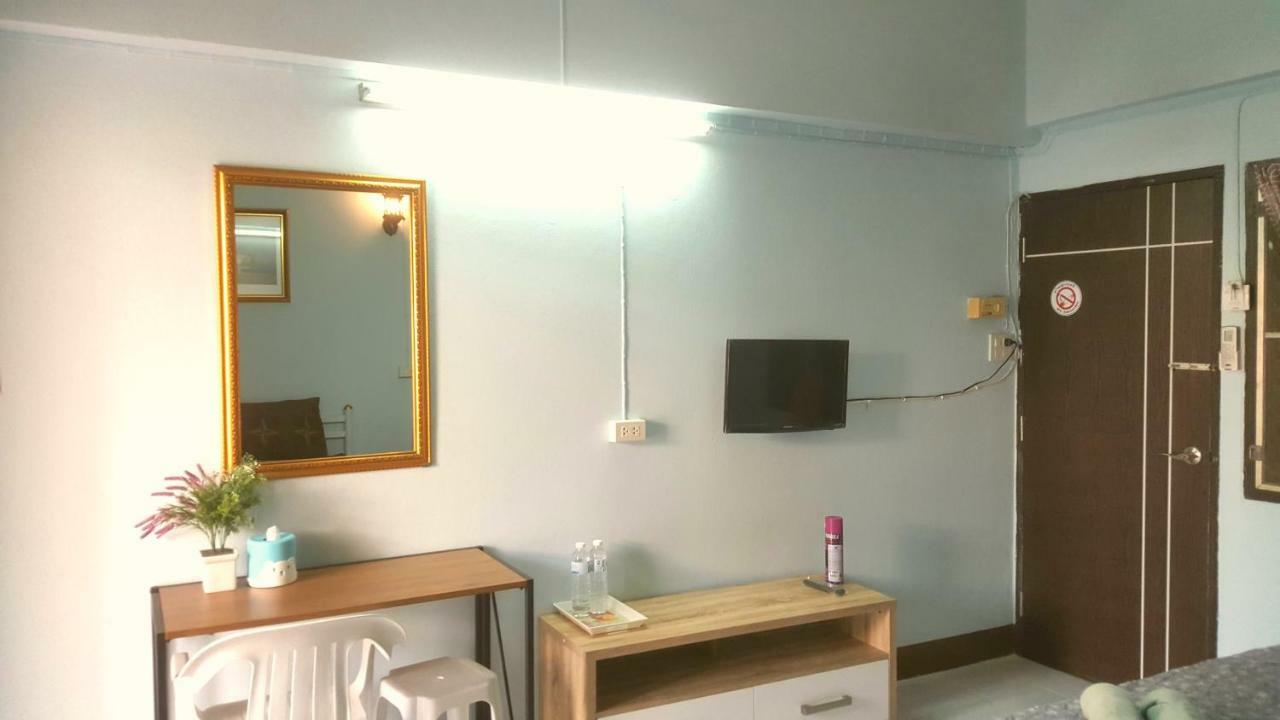 Panmanee Apartment Бангкок Екстер'єр фото