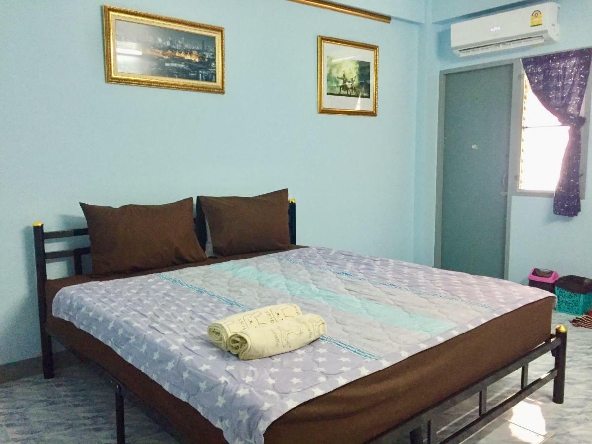 Panmanee Apartment Бангкок Екстер'єр фото