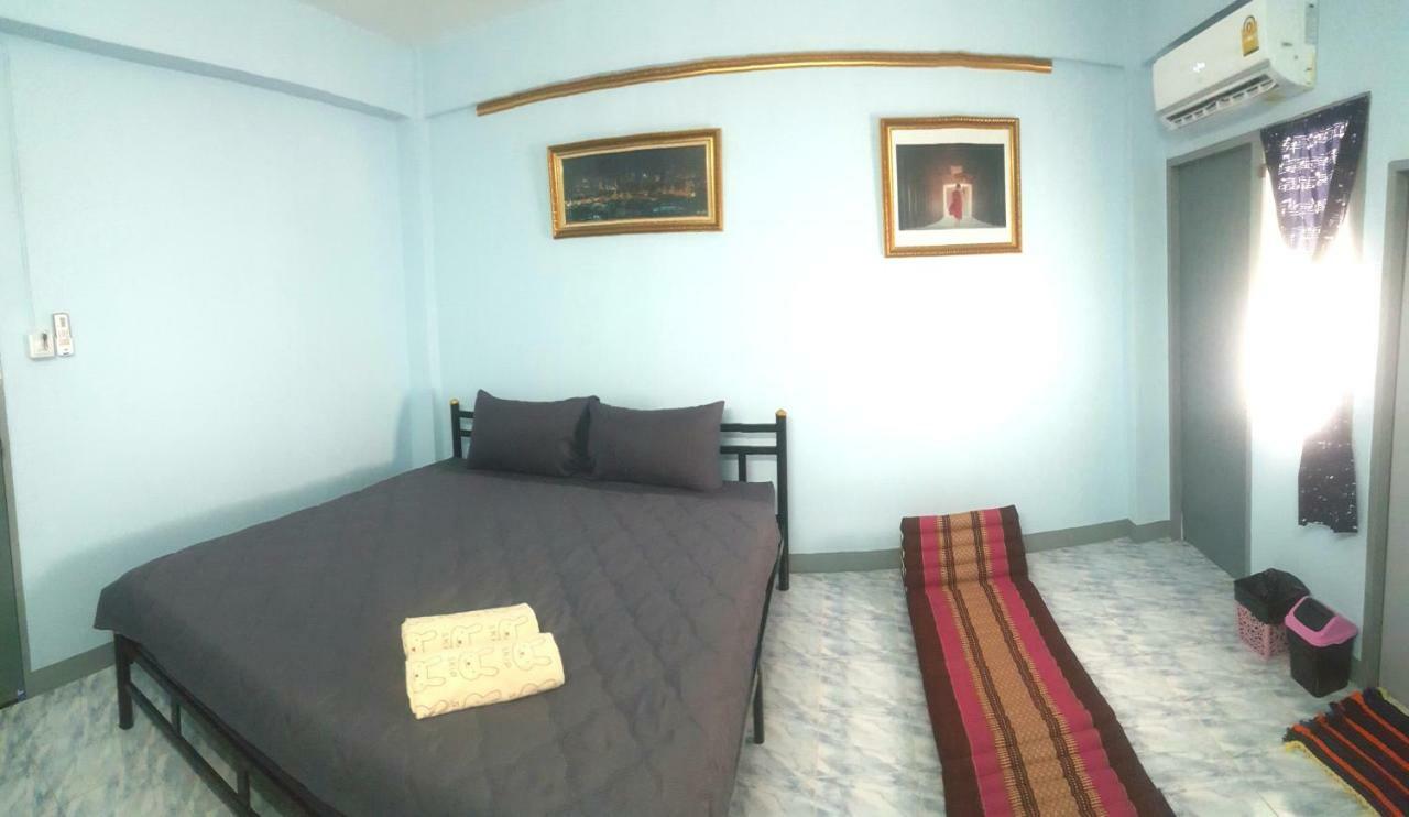 Panmanee Apartment Бангкок Екстер'єр фото